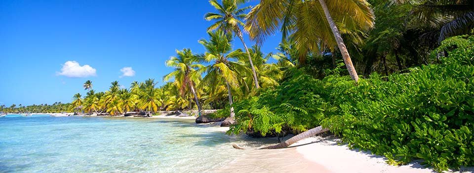 Beste Reisezeit Riviera Maya - Karibikstrand mit tuerkisem Meer